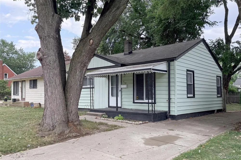 712 E Lincoln Avenue Madison Heights City, MI 48071