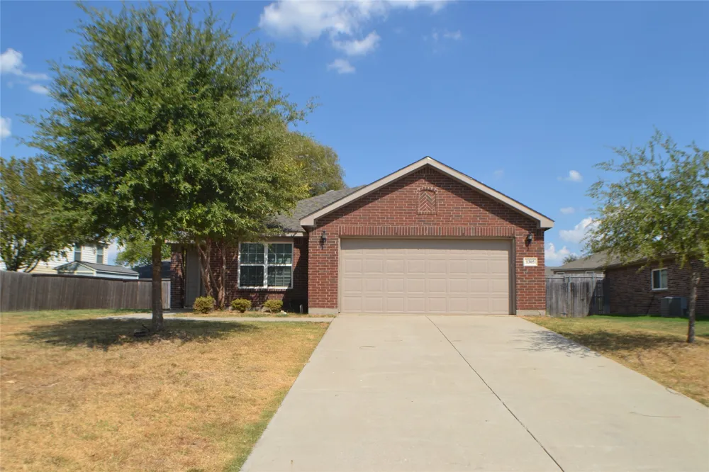 1305 Swan Ridge Drive Sherman, TX 75092