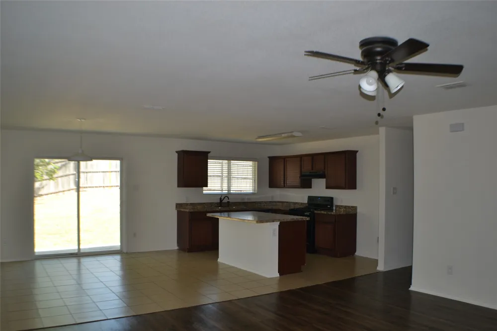 1305 Swan Ridge Drive Sherman, TX 75092