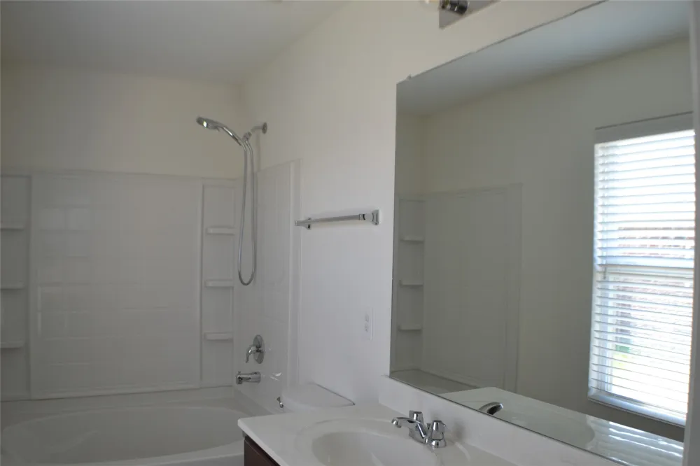 1305 Swan Ridge Drive Sherman, TX 75092