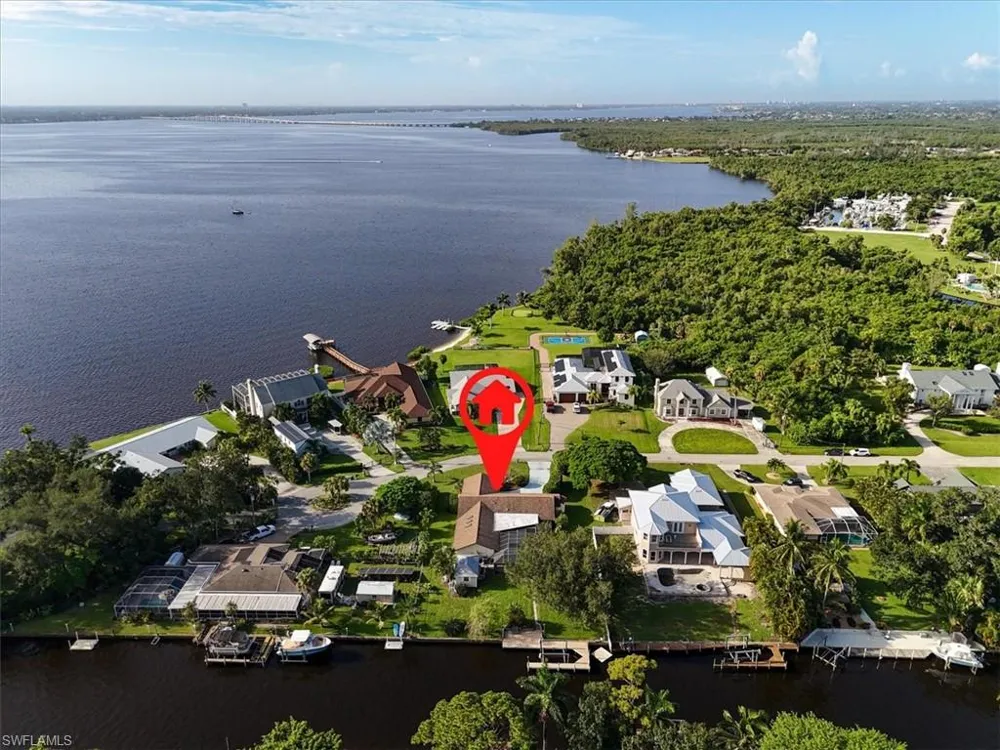 1812 Coral Circle North Fort Myers, FL 33903