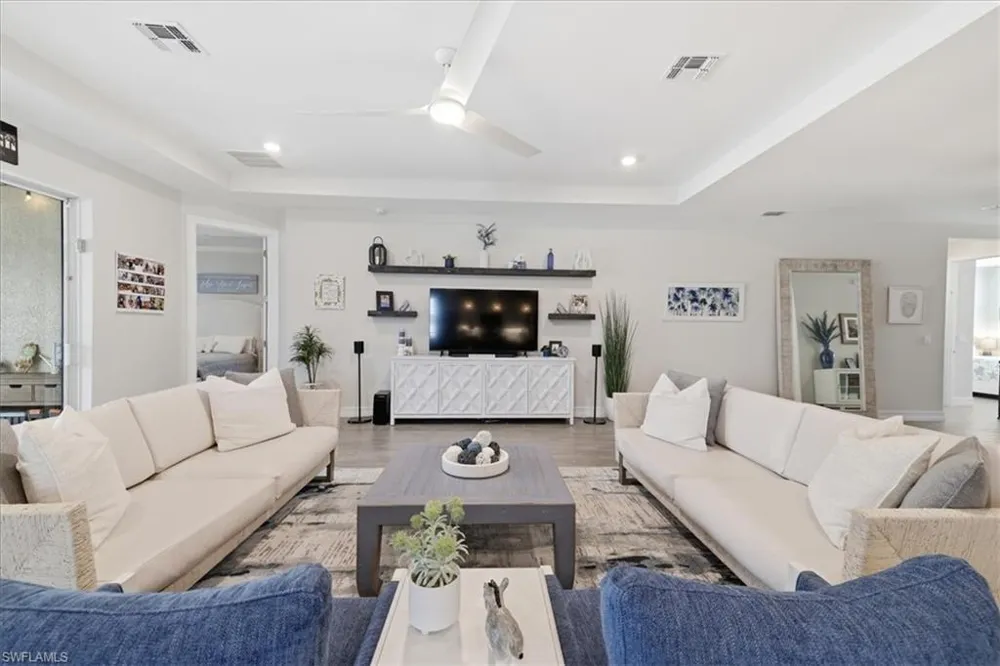 219 El Dorado Boulevard S Cape Coral, FL 33991