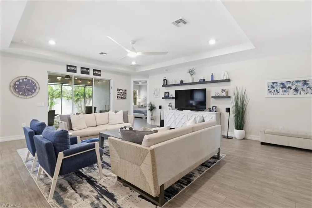 219 El Dorado Boulevard S Cape Coral, FL 33991