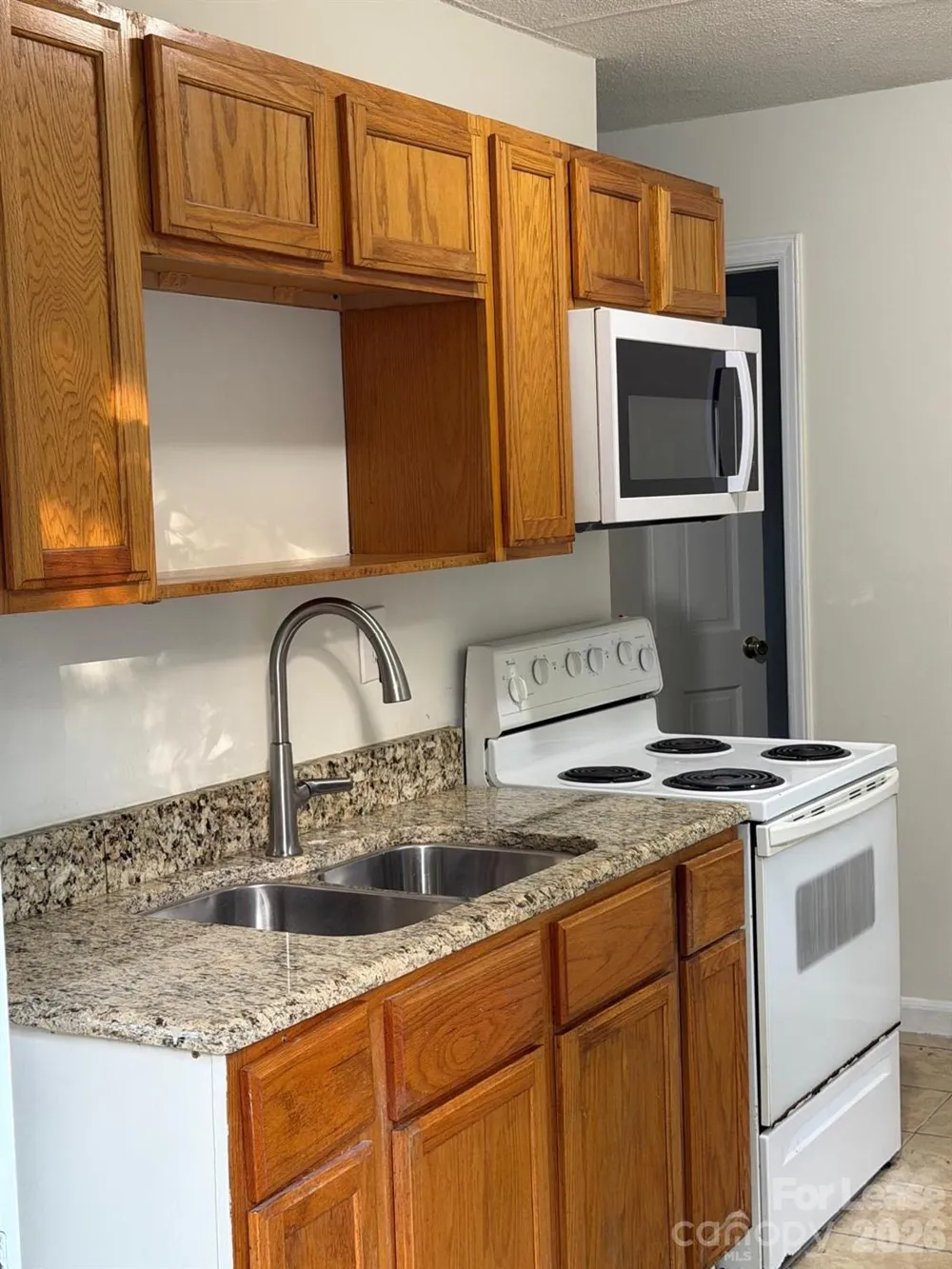 323 lakewood Avenue #2 Charlotte, NC 28208