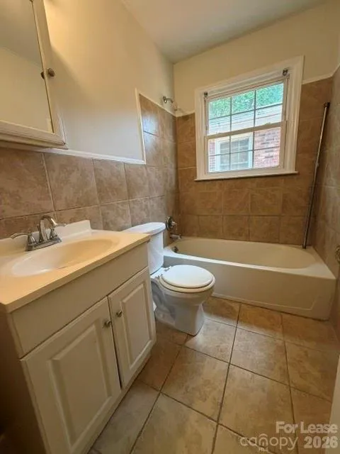 323 lakewood Avenue #2 Charlotte, NC 28208
