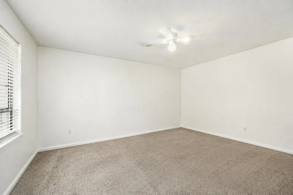 10912 Gulf Freeway #38 Houston, TX 77034