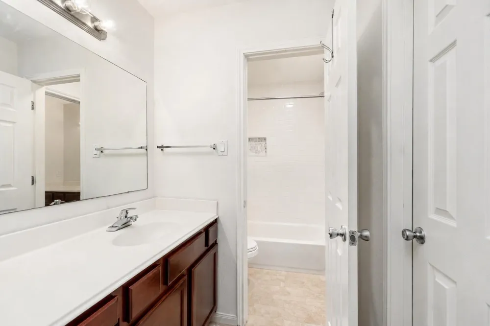 10912 Gulf Freeway #38 Houston, TX 77034