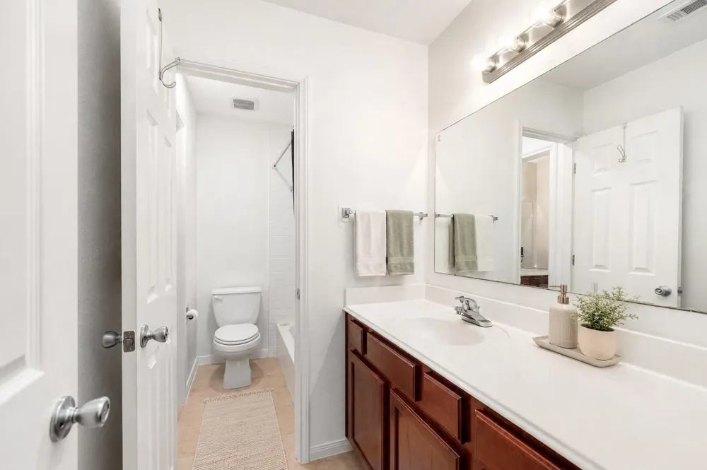 10912 Gulf Freeway #38 Houston, TX 77034