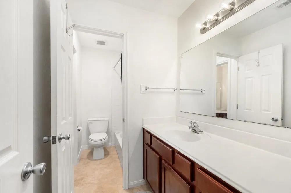 10912 Gulf Freeway #38 Houston, TX 77034