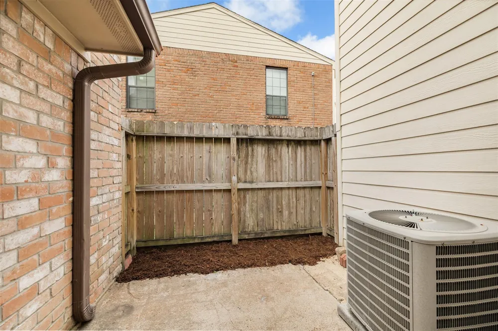 10912 Gulf Freeway #38 Houston, TX 77034