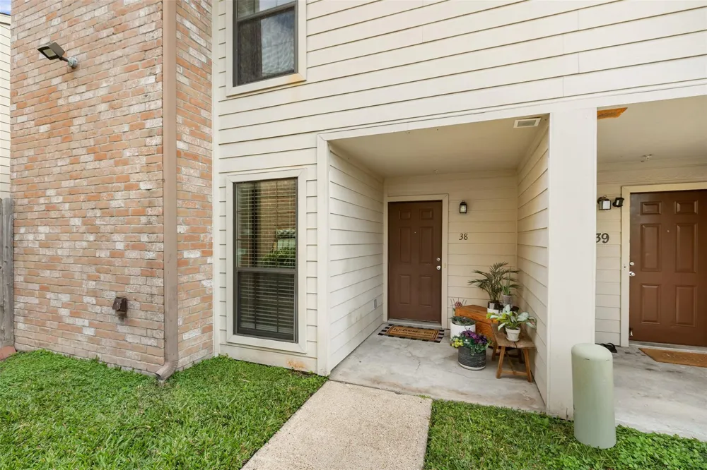 10912 Gulf Freeway #38 Houston, TX 77034