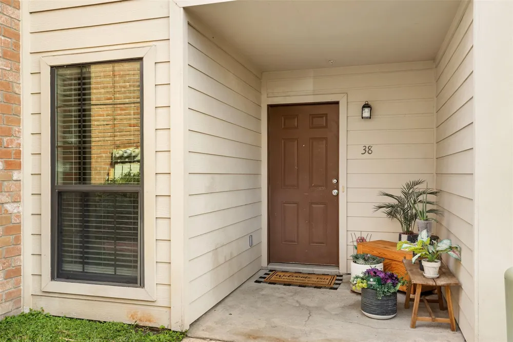 10912 Gulf Freeway #38 Houston, TX 77034