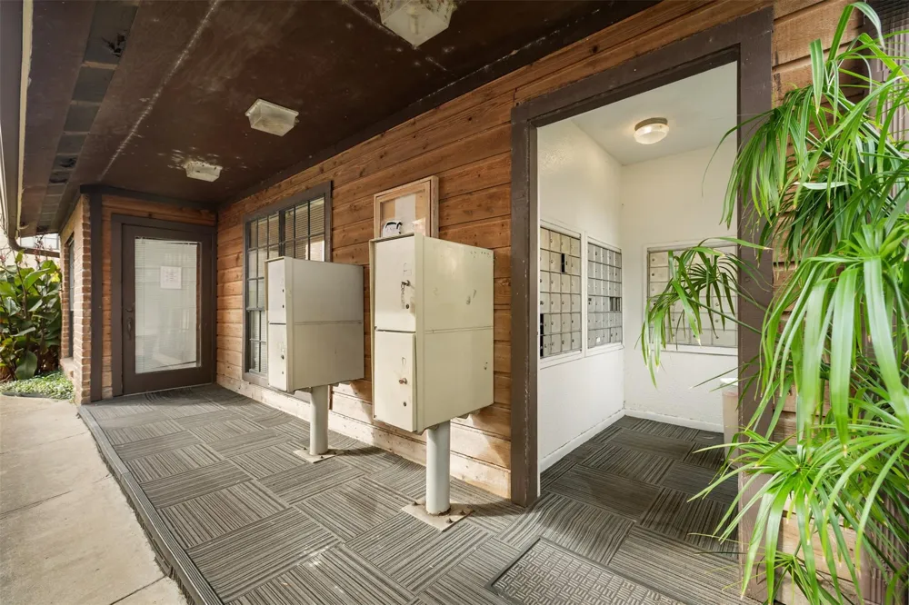 10912 Gulf Freeway #38 Houston, TX 77034