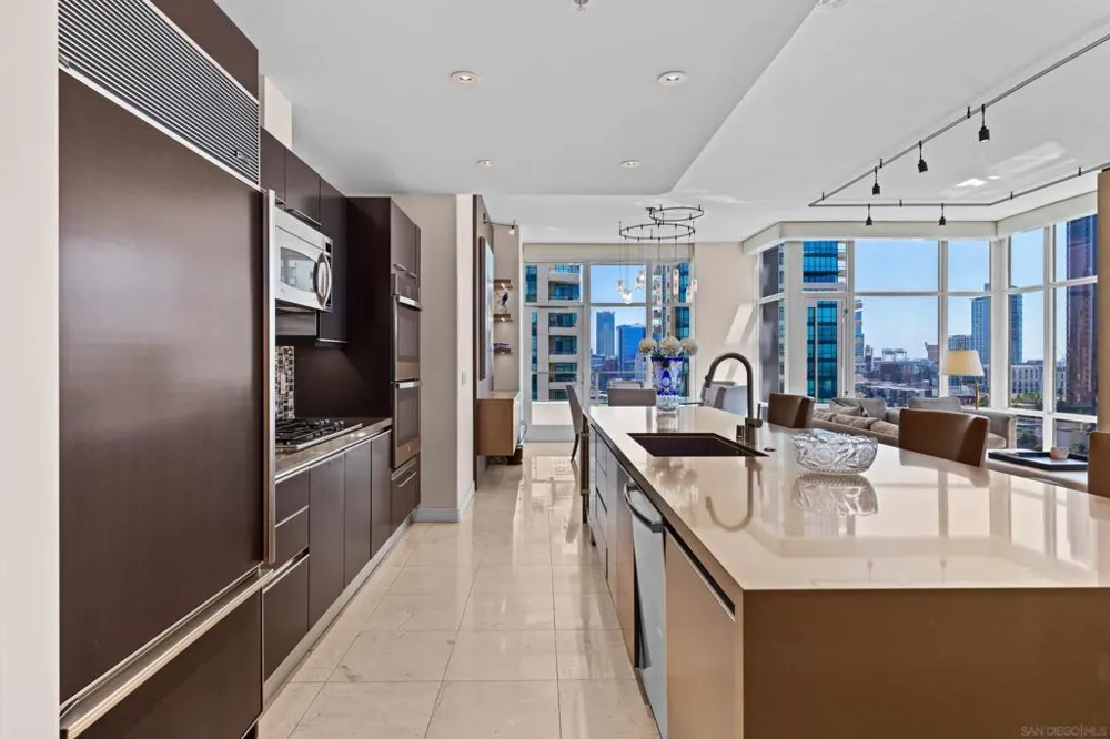 550 Front St #1101 San Diego, CA 92101