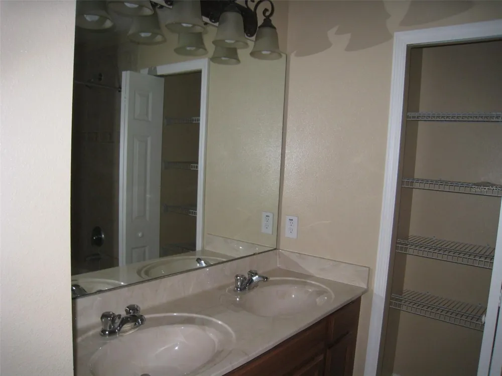 9663 BISCOTTI AVENUE Orlando, FL 32829