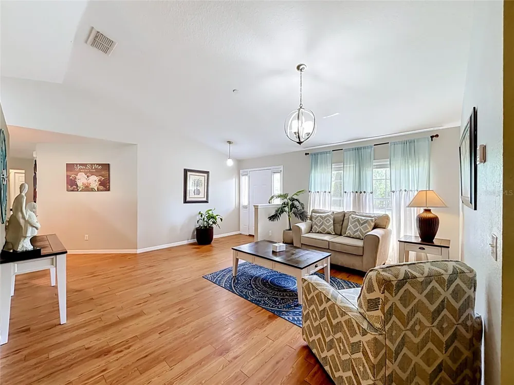 18030 BAYAMON AVENUE Polk City, FL 33868