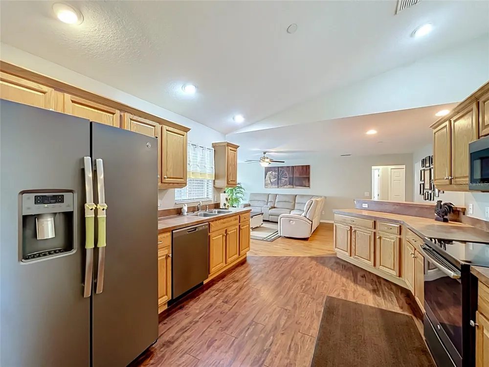18030 BAYAMON AVENUE Polk City, FL 33868