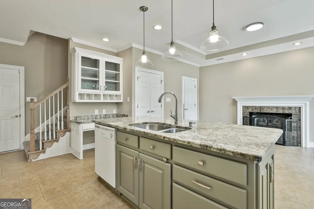 15 Stratford WAY Newnan, GA 30265