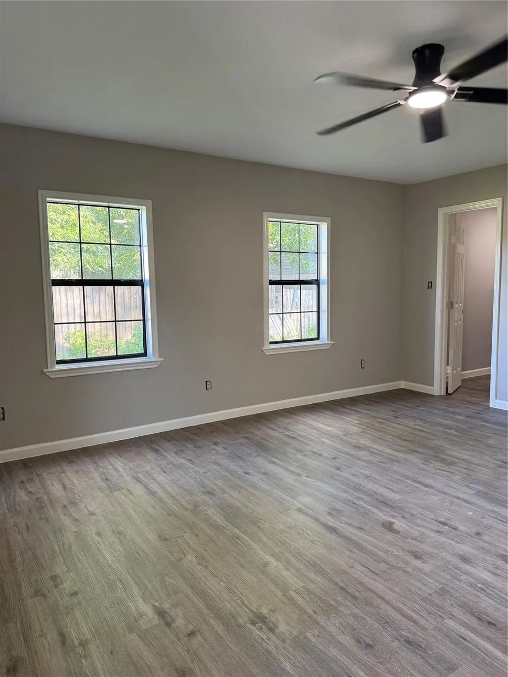 4701 Cherry Street Santa Fe, TX 77517