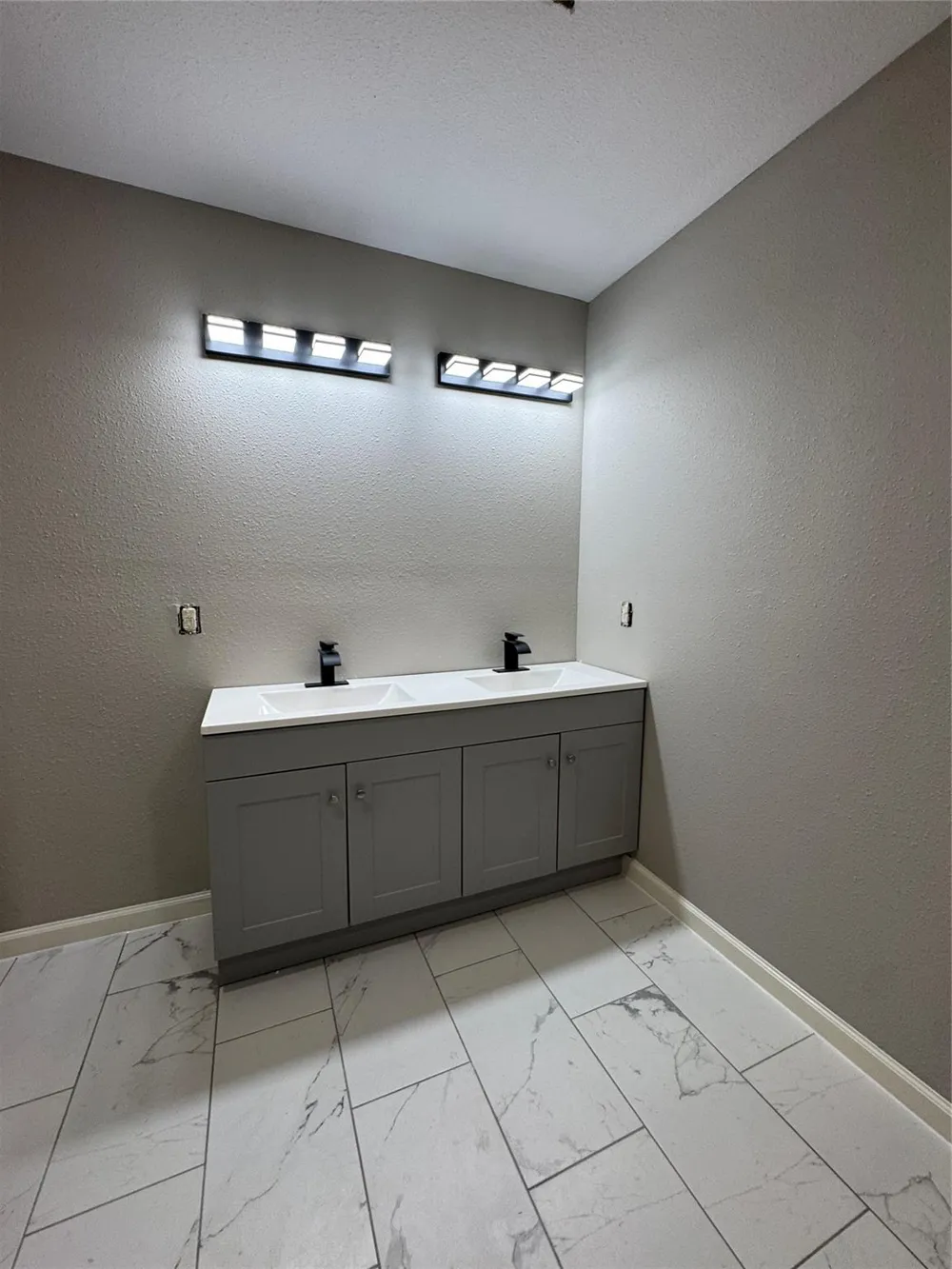 4701 Cherry Street Santa Fe, TX 77517