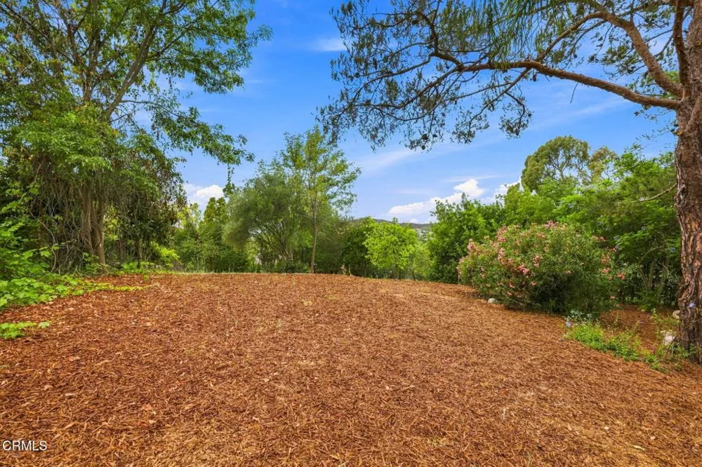 947 Golden Crest Avenue Thousand Oaks, CA 91320