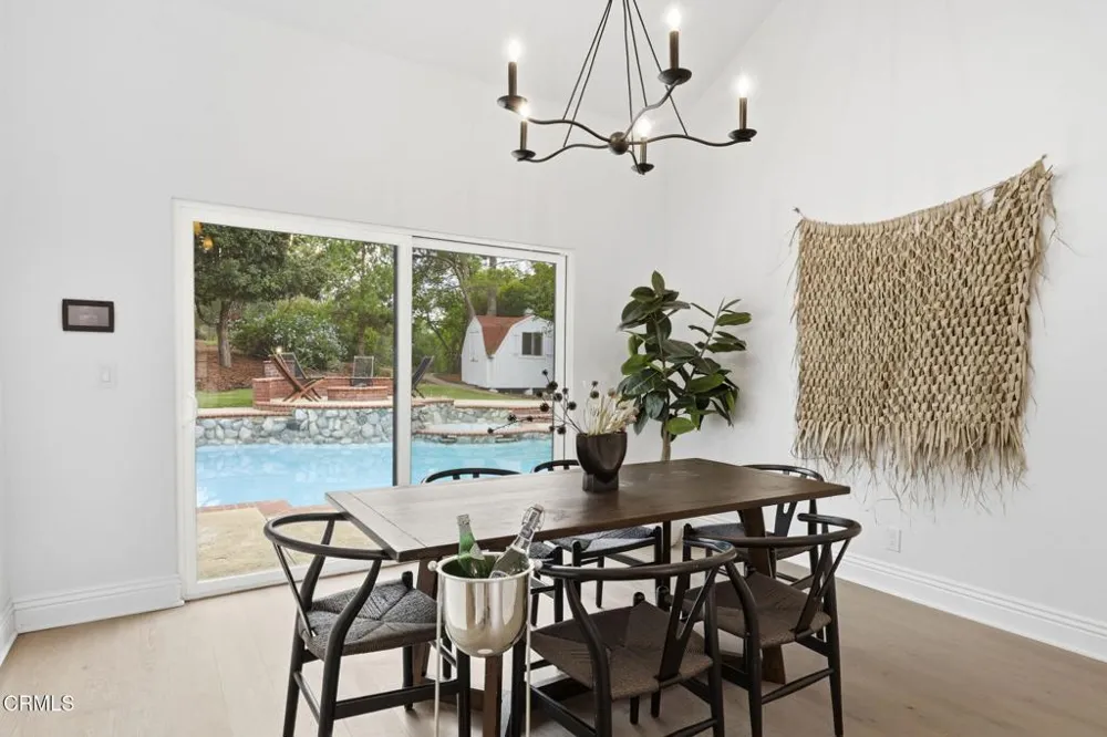 947 Golden Crest Avenue Thousand Oaks, CA 91320
