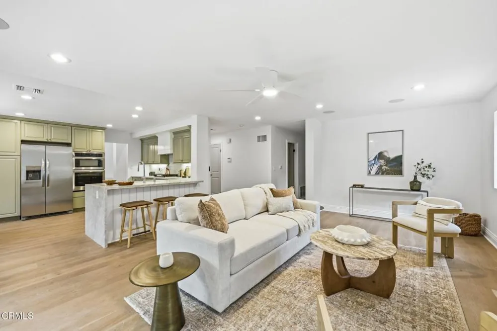 947 Golden Crest Avenue Thousand Oaks, CA 91320