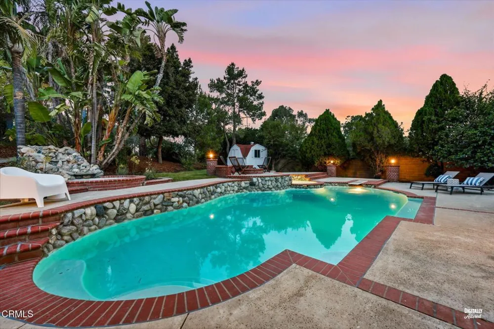 947 Golden Crest Avenue Thousand Oaks, CA 91320
