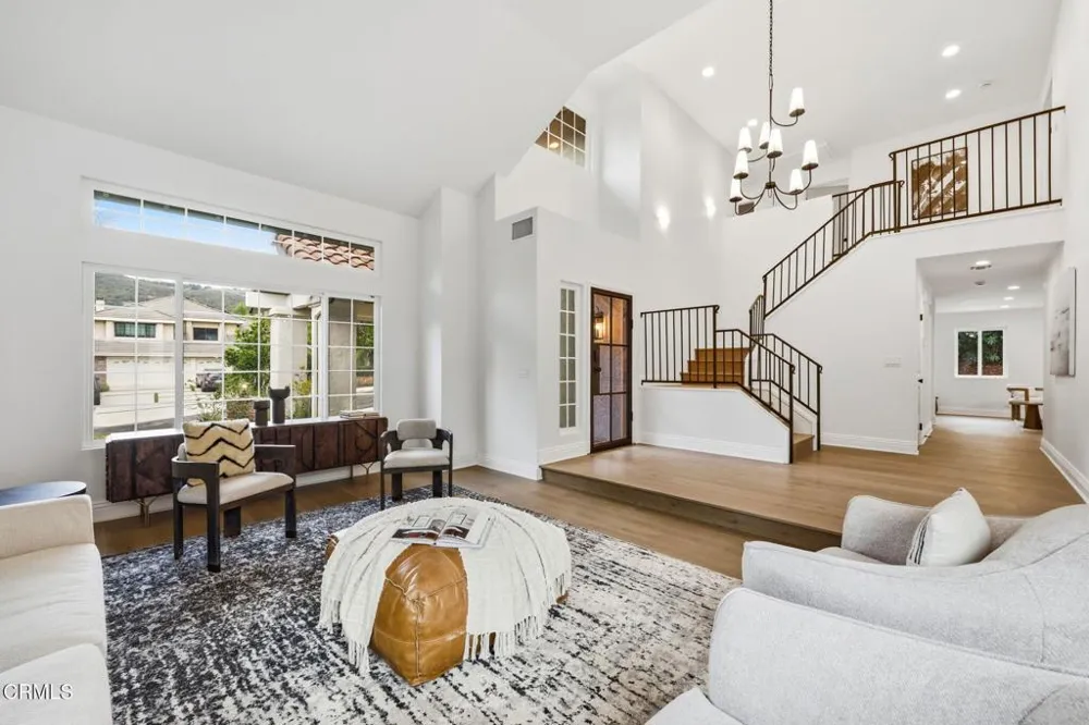 947 Golden Crest Avenue Thousand Oaks, CA 91320