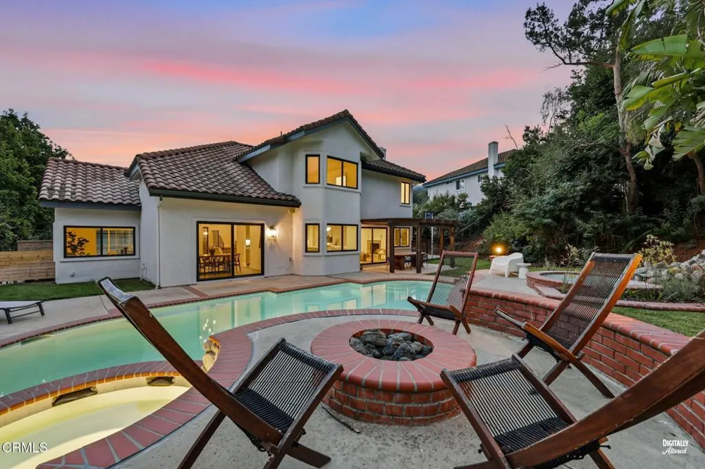 947 Golden Crest Avenue Thousand Oaks, CA 91320