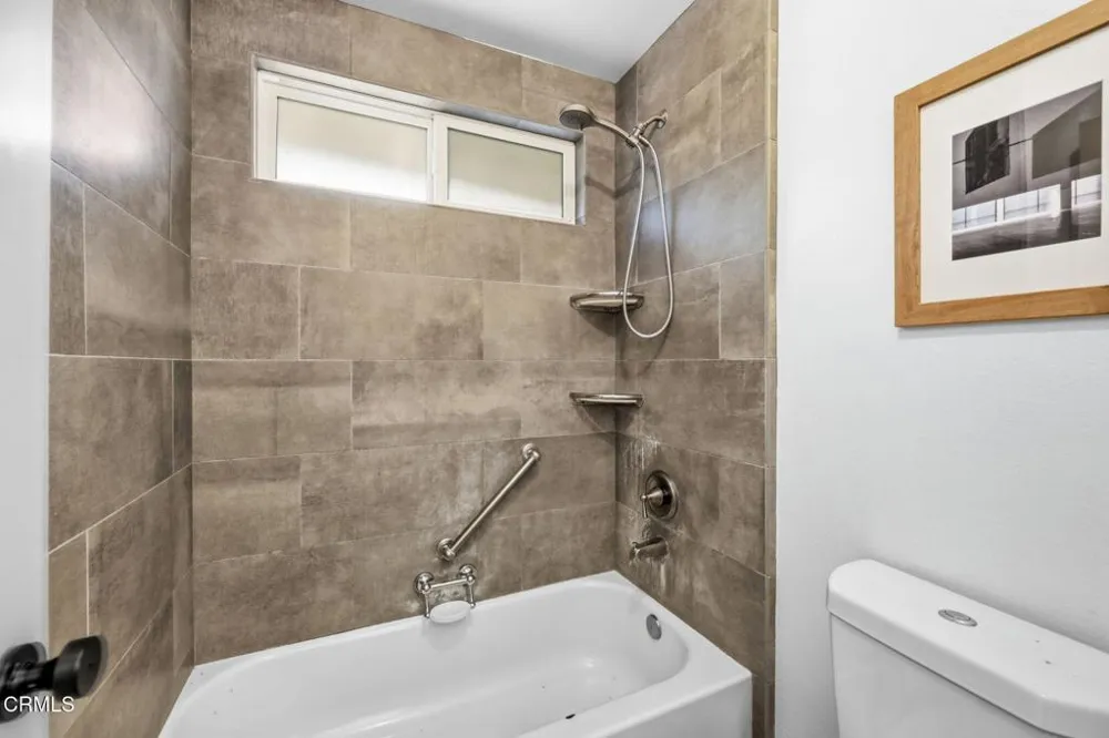 947 Golden Crest Avenue Thousand Oaks, CA 91320