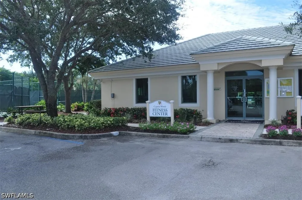 Cypress Trace Circle #2820 Naples, FL 34119