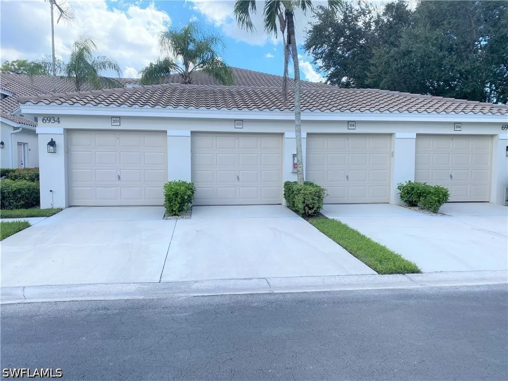 Rain Lily Court #103 Naples, FL 34109