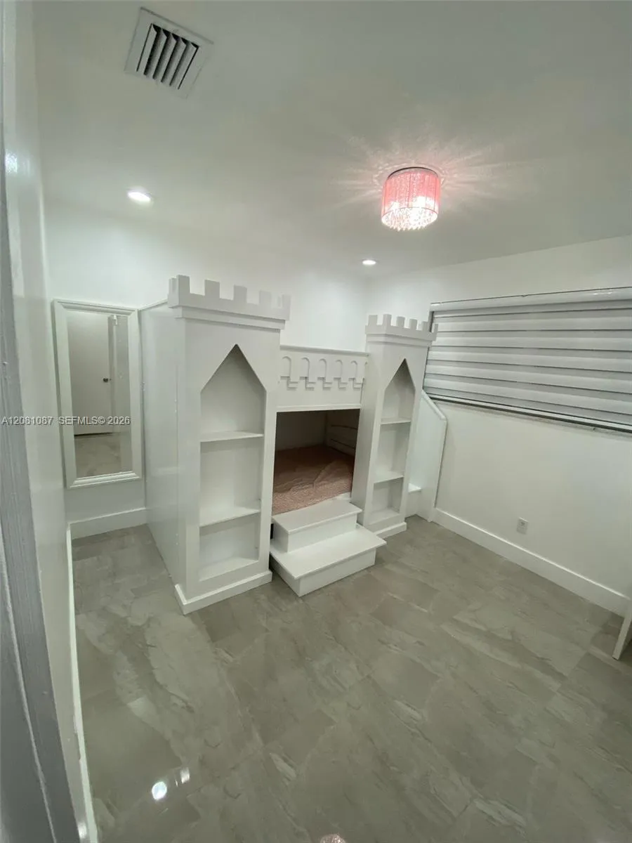 3750 54th Ave Hollywood, FL 33021