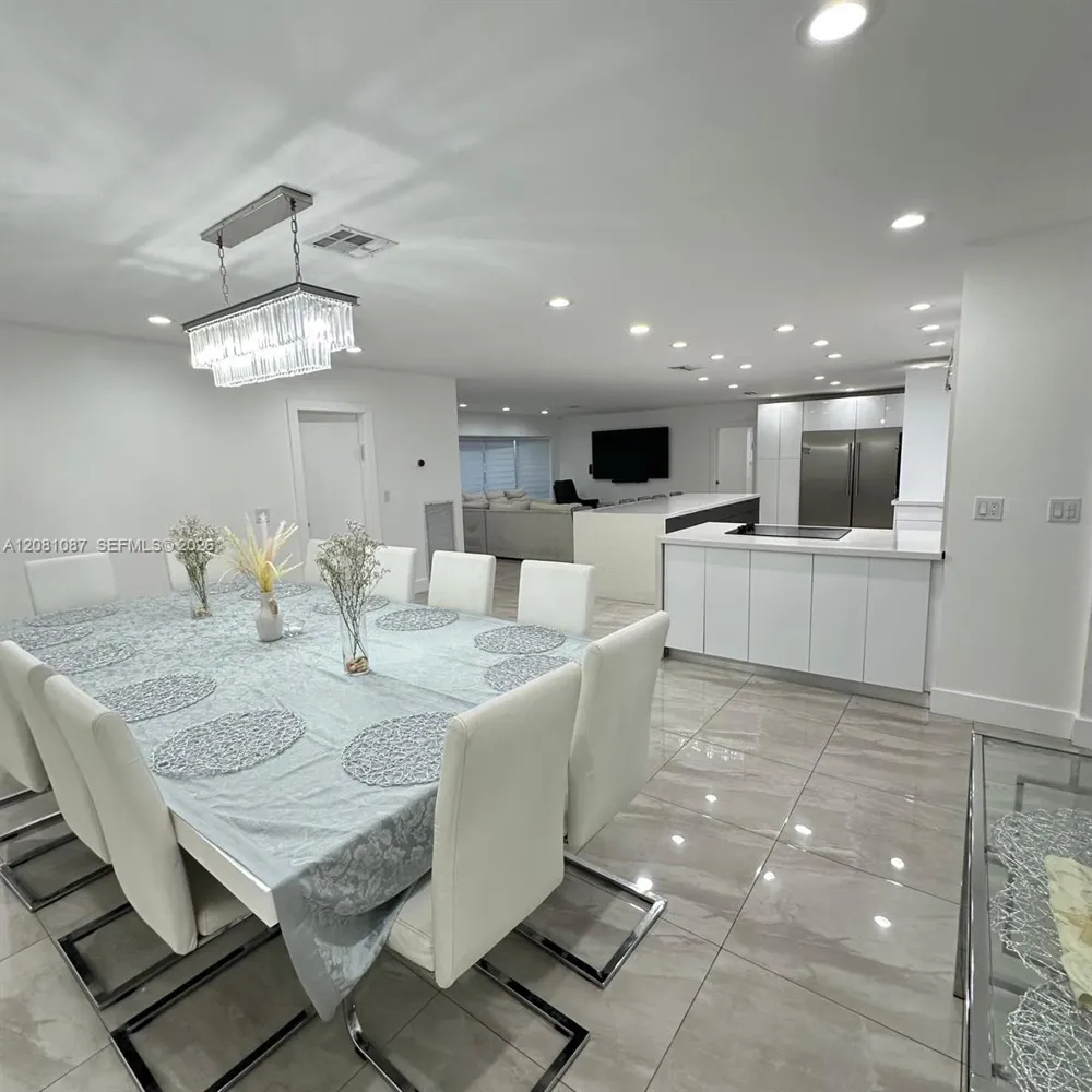 3750 54th Ave Hollywood, FL 33021
