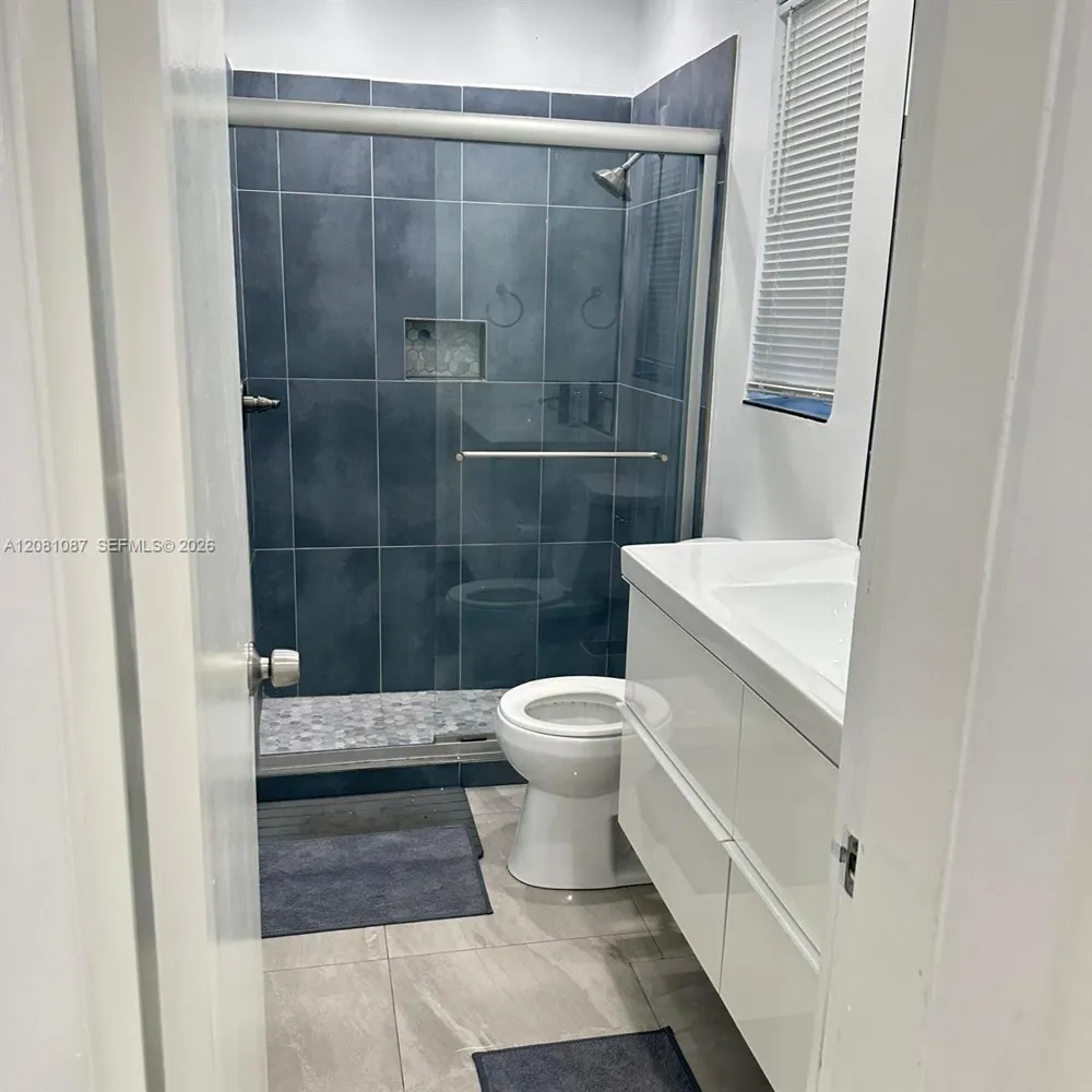 3750 54th Ave Hollywood, FL 33021