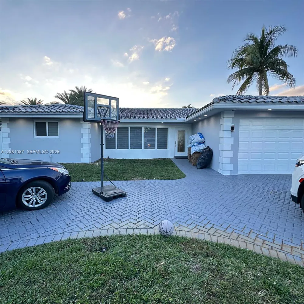 3750 54th Ave Hollywood, FL 33021