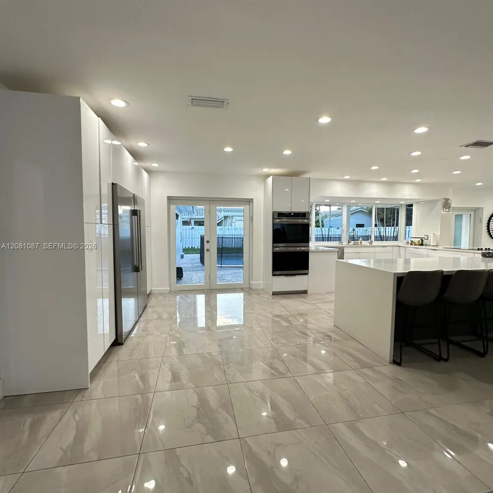 3750 54th Ave Hollywood, FL 33021