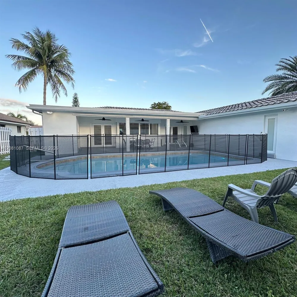 3750 54th Ave Hollywood, FL 33021