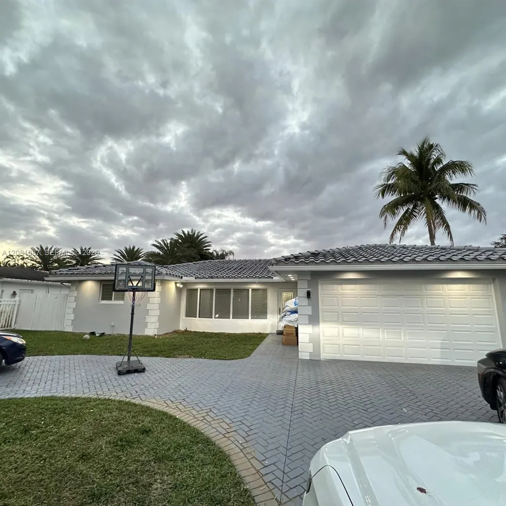 3750 54th Ave Hollywood, FL 33021