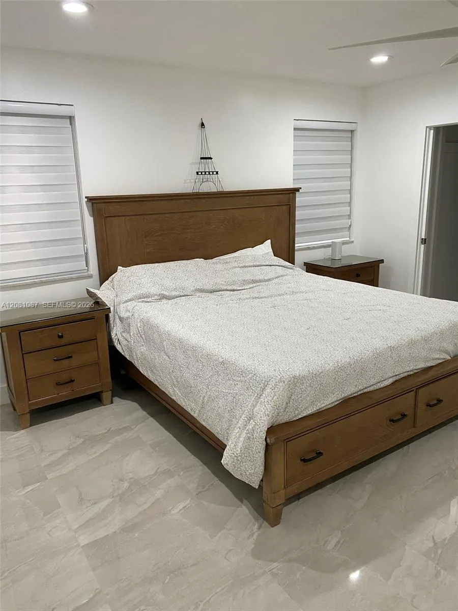 3750 54th Ave Hollywood, FL 33021