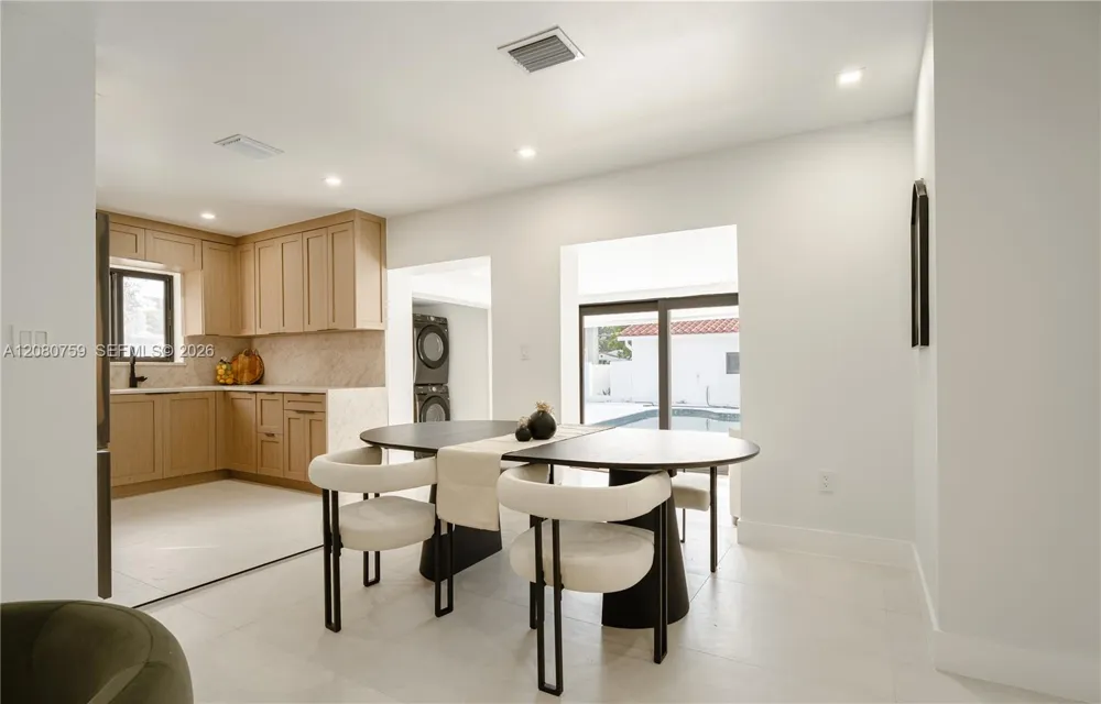 1221 Biarritz Dr Miami Beach, FL 33141