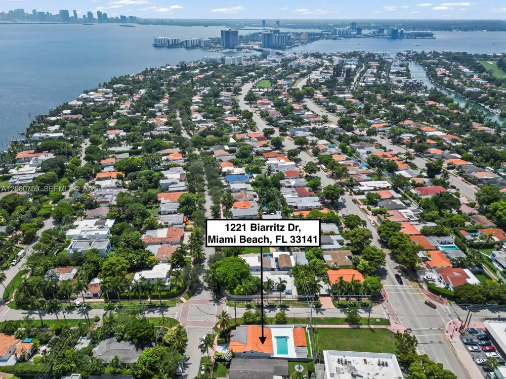 1221 Biarritz Dr Miami Beach, FL 33141