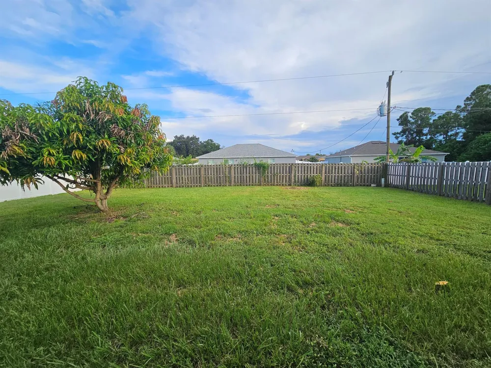 162 SW GRIMALDO TERRACE Port St. Lucie, FL 34984