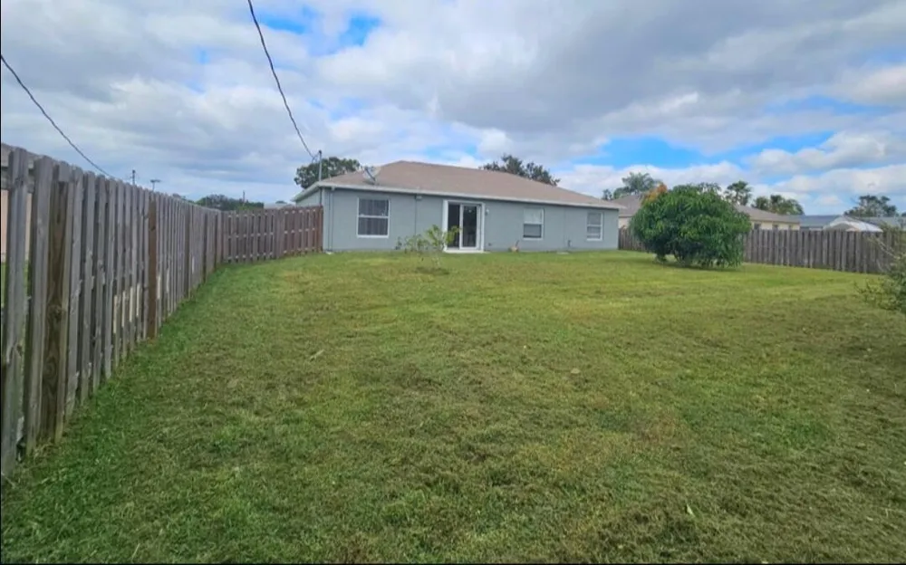 162 SW GRIMALDO TERRACE Port St. Lucie, FL 34984