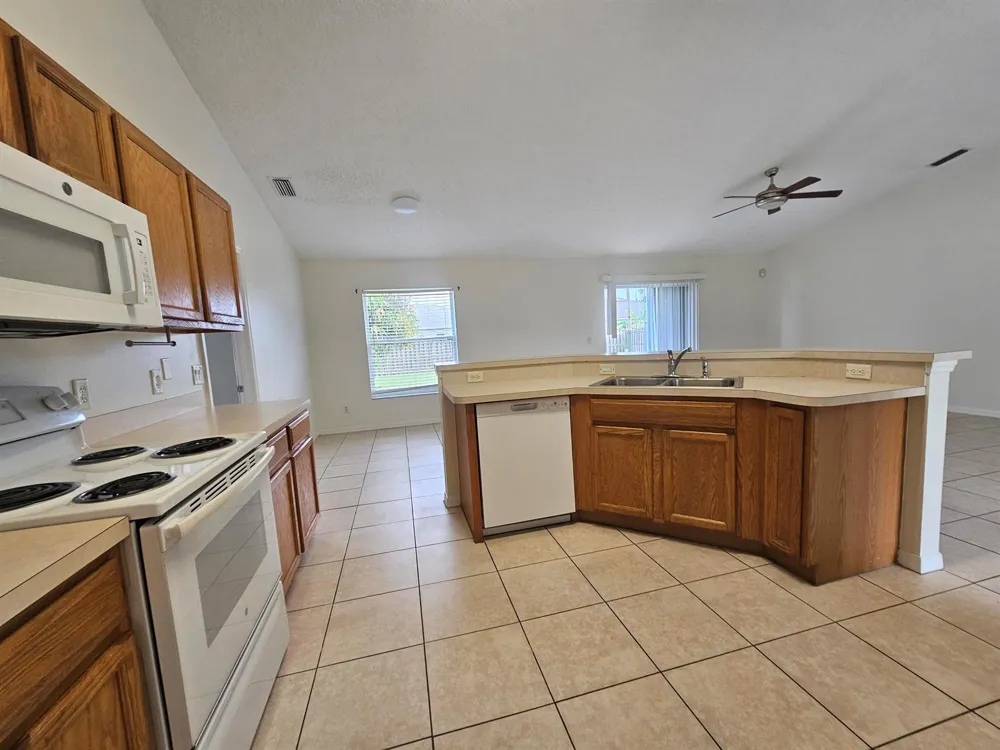 162 SW GRIMALDO TERRACE Port St. Lucie, FL 34984