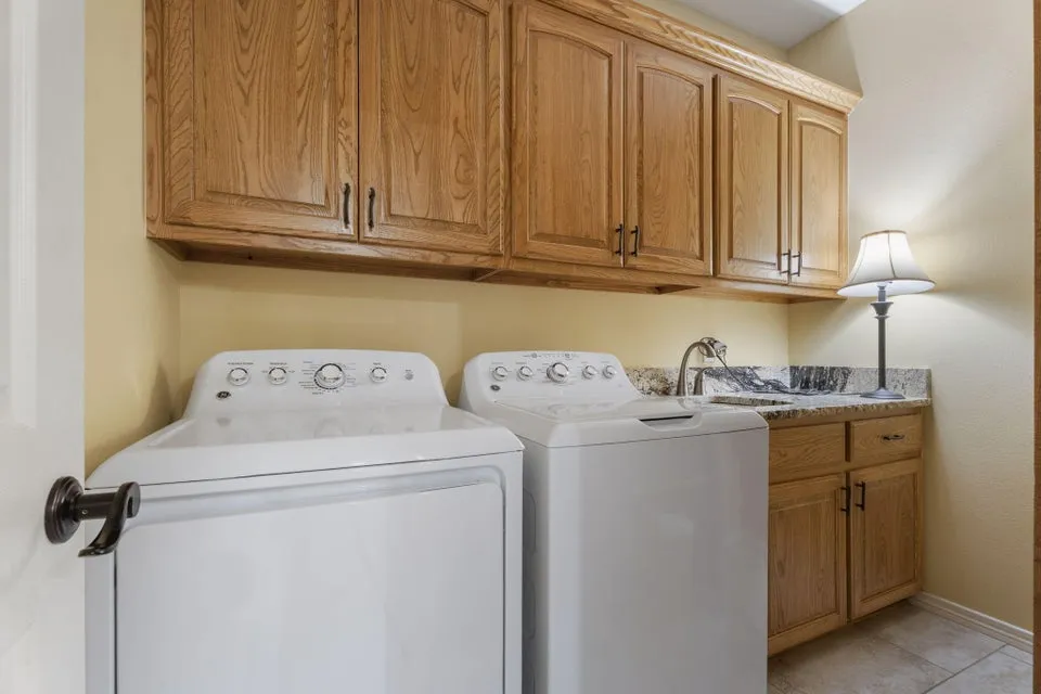 34323 S Coves Drive Afton, OK 74331