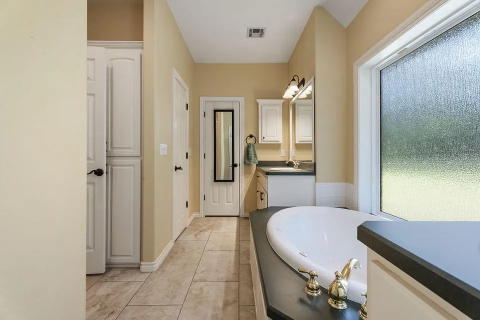 34323 S Coves Drive Afton, OK 74331