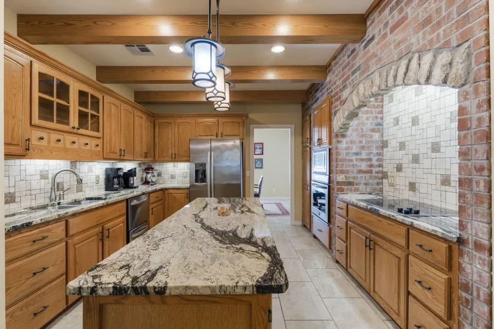 34323 S Coves Drive Afton, OK 74331