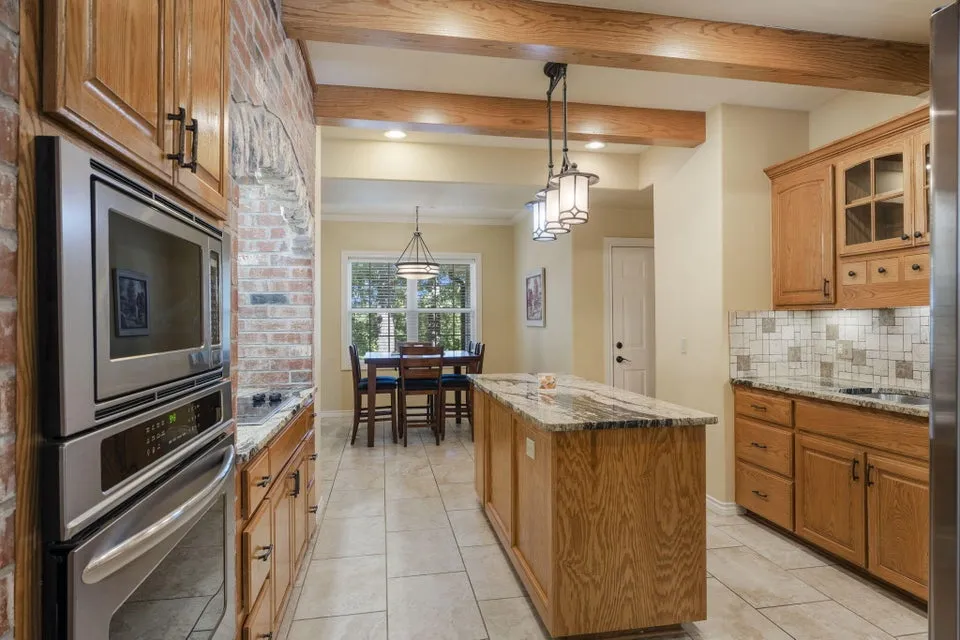 34323 S Coves Drive Afton, OK 74331